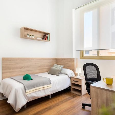 Micampus Armendariz Student Residence 塞维利亚 外观 照片