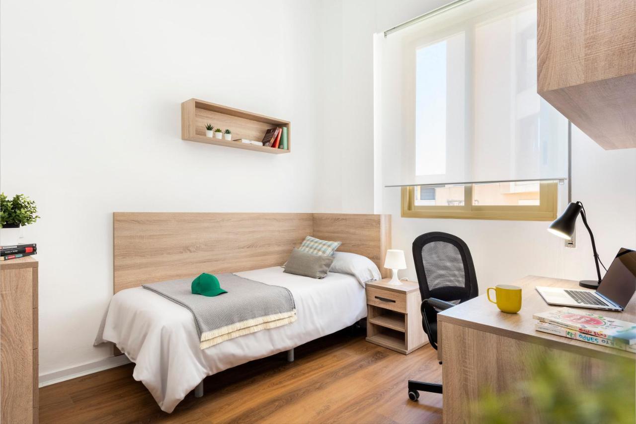 Micampus Armendariz Student Residence 塞维利亚 外观 照片