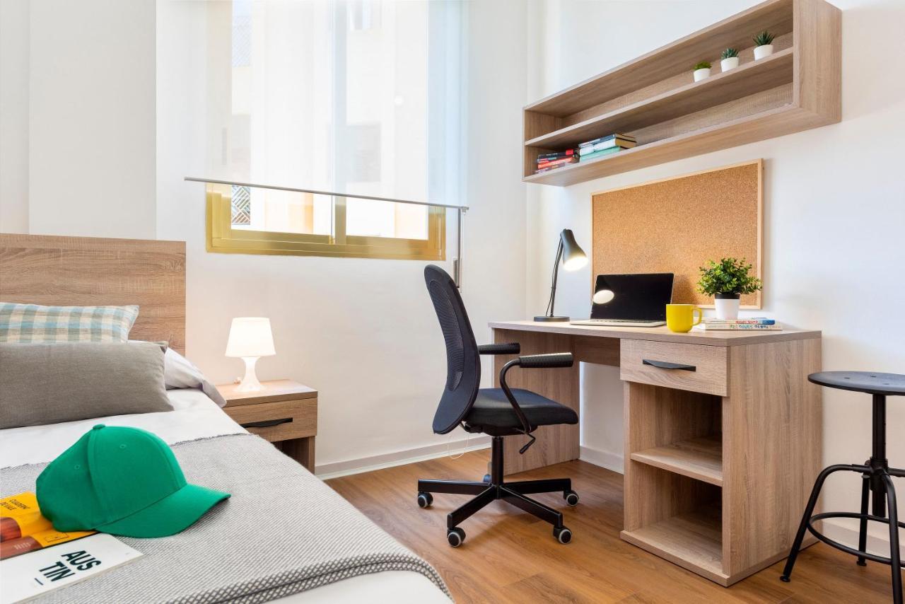Micampus Armendariz Student Residence 塞维利亚 外观 照片